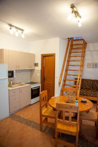Gallery image of Alexandros Hotel Apartments in Vourvourou