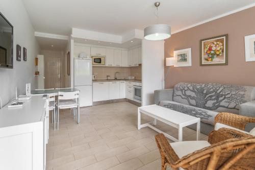 GO2TENERIFE Apart'Arona City center & Beach at 5 min