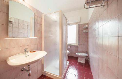 Koupelna v ubytování Albergo Il Veliero