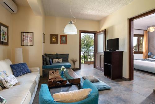 Televisyen dan/atau pusat hiburan di Heos Accommodation