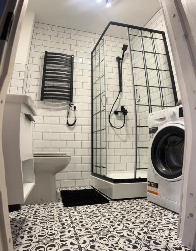 Liepu Apartment tesisinde bir banyo