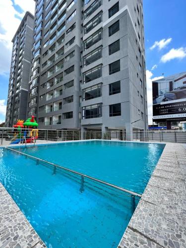 Piscina a Floresther Residency o a prop