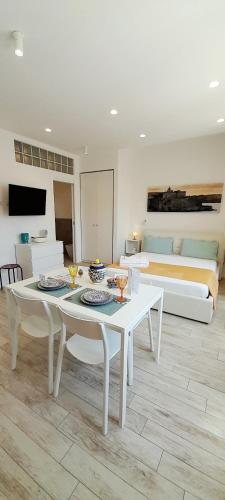 Ένα ή περισσότερα κρεβάτια σε δωμάτιο στο BARBARA Classy Apartment 102