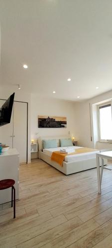 Ένα ή περισσότερα κρεβάτια σε δωμάτιο στο BARBARA Classy Apartment 102