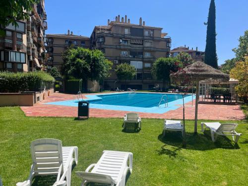 PISO JUNTO PALACIO CONGRESOS Y METRO, CENTRICO CON PISCINA