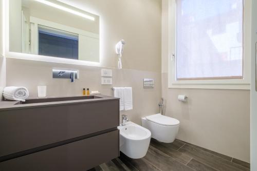 Golden Suite by Studio Vita photo 35