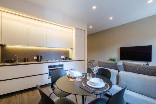 Golden Suite by Studio Vita photo 13