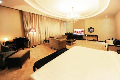 Soyol Hotel – Photos 4