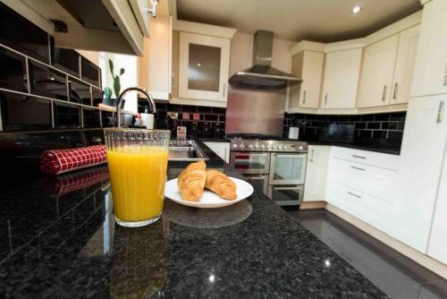 #Cloudstays Birmingham - City Getaway Luxury Townhouse Free Parking 2 Lakes photo 15