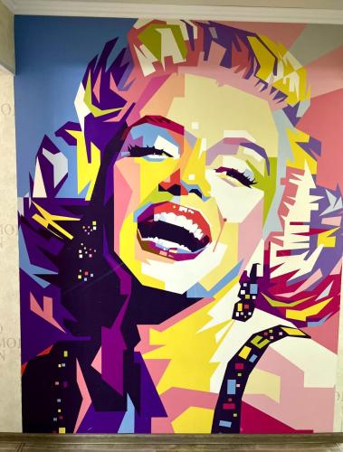 Яркая квартира в стиле Поп Арт в центре города Караганда