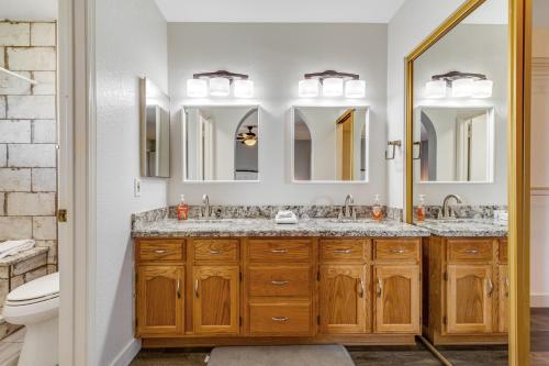 Ένα μπάνιο στο Mesa Oasis