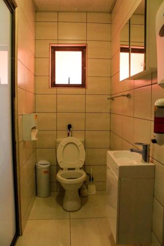 Un baño de Ethithiya Guesthouse & Conferencing
