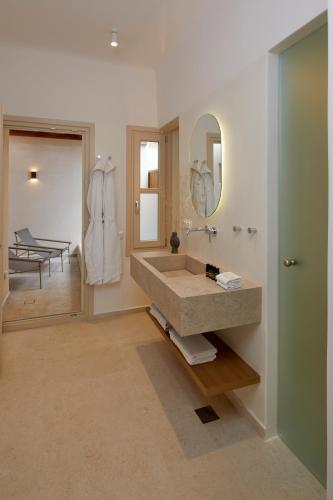 Salle de bains dans l'établissement Apricus