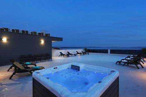 Gallery image of Apartments Bonaca with Jacuzzi in Privlaka
