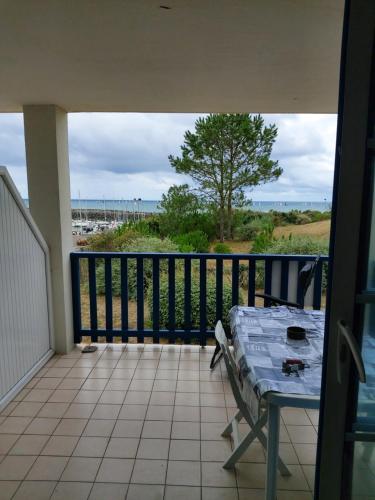 Photo de la galerie de l'établissement Appartement avec vue mer, port et golf, à Talmont-Saint-Hilaire