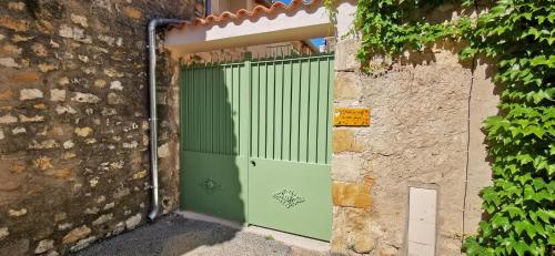 Φωτογραφία από το άλμπουμ του Superbe maison de village-Piscine-Idéal famille σε Bourdic