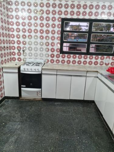Η κουζίνα ή μικρή κουζίνα στο Casa Adelaida en Yerba Buena
