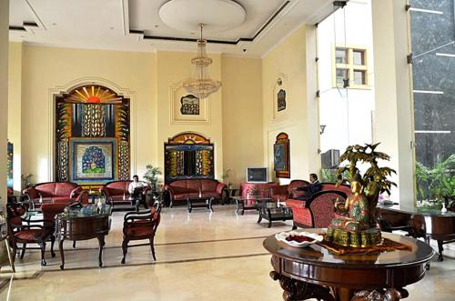 Gallery image of Hotel Meraden Grand in Varanasi