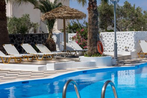 Gallery image of Blue Life Hotel in Emboríon