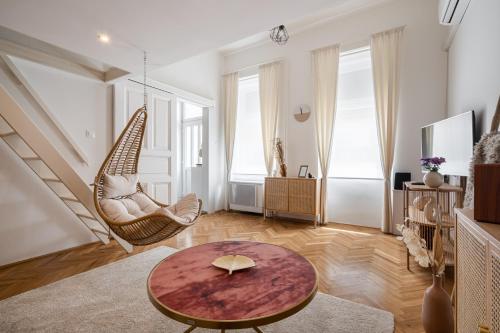 Solar System Apartment with gallery 1074 Budapest, 3a Vörösmarty utca kép - 3