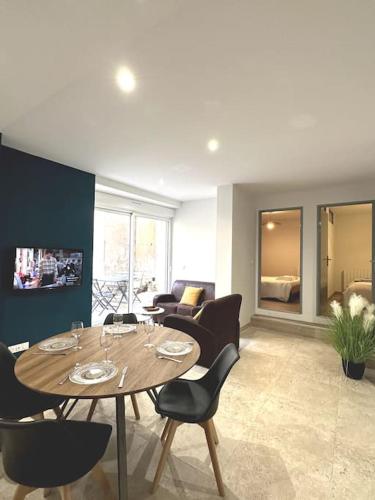 Appartement centre ville - PARKING PRIVE - WIFI