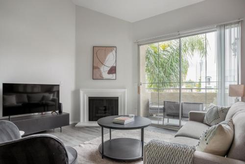 Gallery image of Century City 2br w bbq wd nr mall shops LAX-1063 in Los Angeles