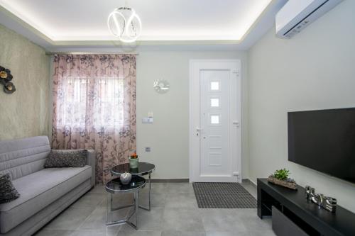 Hypatia Suites by "elite"