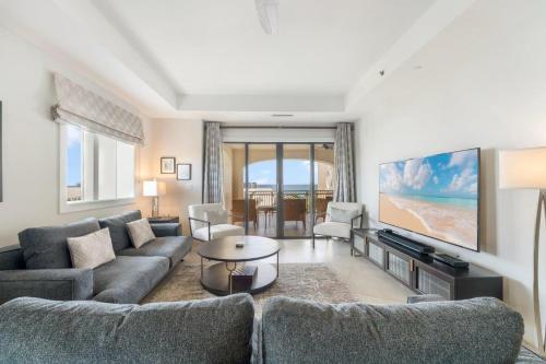 Coin salon dans l'établissement Ocean View Residence 501 located at The Ritz-Carlton