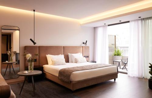 Teight Hotelにあるベッド