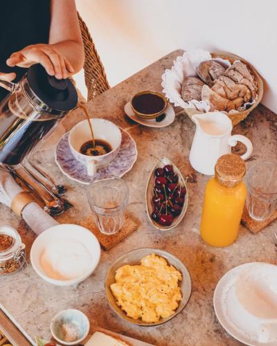 Comida en o cerca of this country house