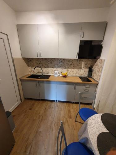ZITA - Heart of Rovinj, apartment for 2, free parking, 2min center, 5min beach walk