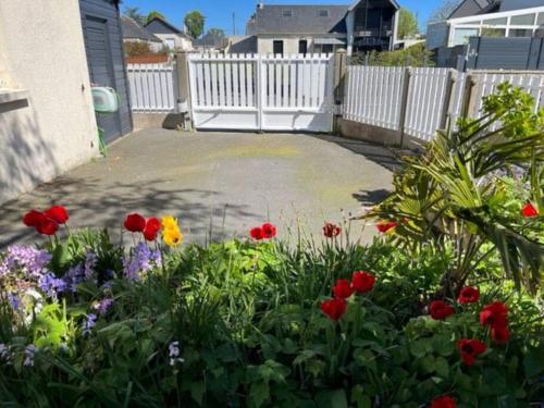 Photo de la galerie de l'établissement Chambre spacieuse à Dinard, à Dinard
