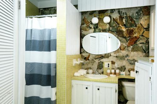 Bathroom sa Architect-Designed Villa