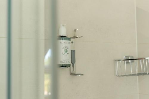 Ένα μπάνιο στο Palmowe Wzgórze Skoszewo - Luksusowe Apartamenty