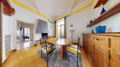 Charming 2 Bedroom Haven Steps Away from Prince's Palace photo 12