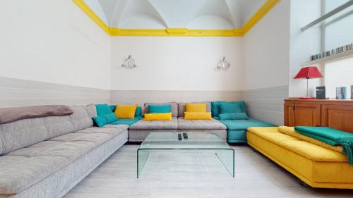 Charming 2 Bedroom Haven Steps Away from Prince's Palace photo 14