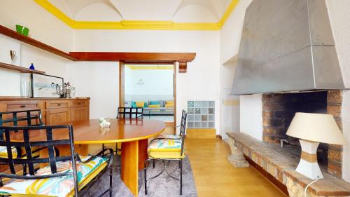 Charming 2 Bedroom Haven Steps Away from Prince's Palace photo 16
