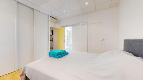 Charming 2 Bedroom Haven Steps Away from Prince's Palace photo 17