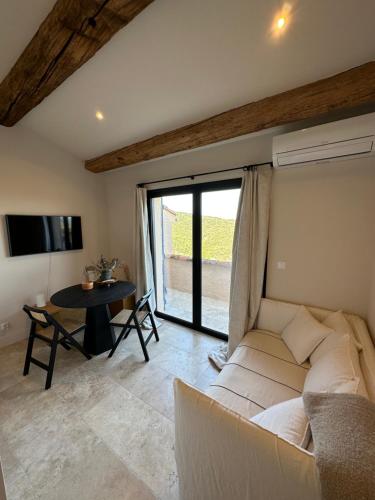 Studio de charme avec piscine