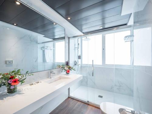 Vilana Hotel Boutique Image