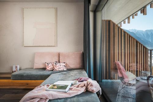 Nespecifikovaný výhled na hory nebo výhled na hory při pohledu z hotelu