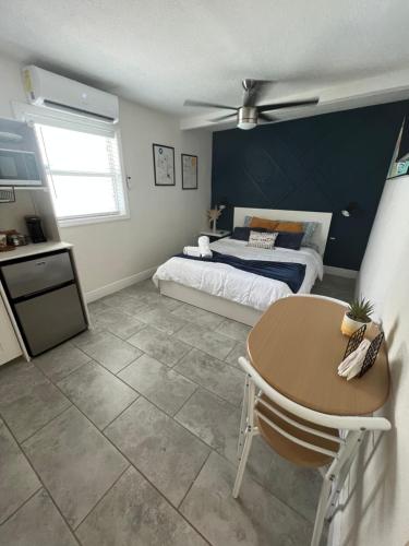 Ένα ή περισσότερα κρεβάτια σε δωμάτιο στο Busch Gardens Bliss Suite -1
