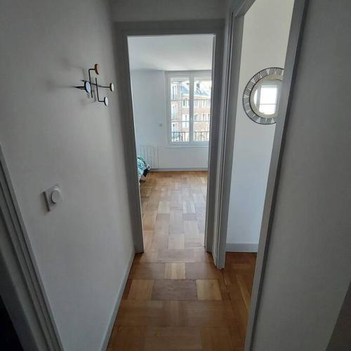 Fotografie z fotogalerie ubytování Superbe appartement F2 refait à neuf plein centre v destinaci Coutances