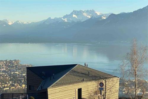 Vue générale sur la montagne ou vue sur la montagne depuis l'appartement