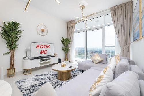 Fotografie z fotogalerie ubytování A Beautifully Furnished Home in Damac Hills! v Dubaji