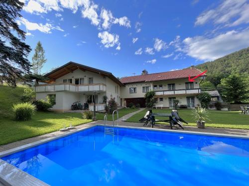 Bazén v ubytování Apartments Roemerschlucht nebo v jeho okolí