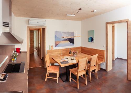 Posezení v ubytování ad vineas Gästehaus Nikolaihof-Hotel Garni
