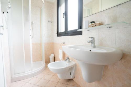 Bilik mandi di Residence Millennium