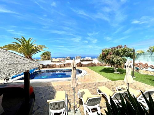 Fotografie z fotogalerie ubytování Estupenda Villa con Wifi, piscina privada, BBQ en Tenerife Sur v destinaci Adeje
