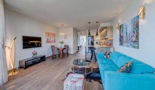 LORI APARTMENT